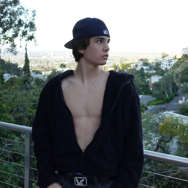 Gio Cascaes's social media fame began in August 2022, when he first started posting on TikTok.